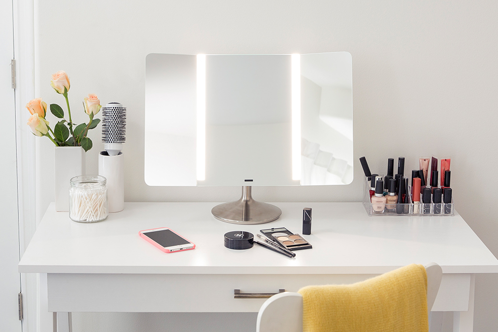 These High-Tech Mirrors Have Features Help Your Makeup and Skin Better - NewBeauty
