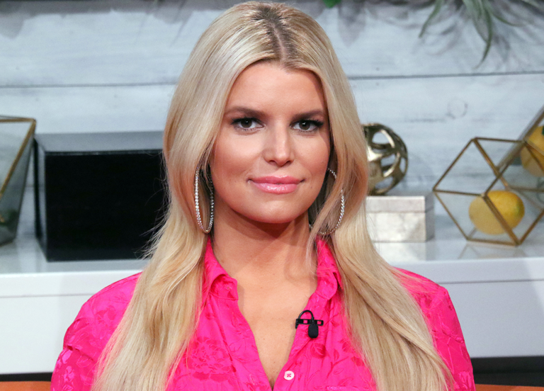 Jessica Simpson Says She’s Struggled With This Skin-Care Issue Since ...