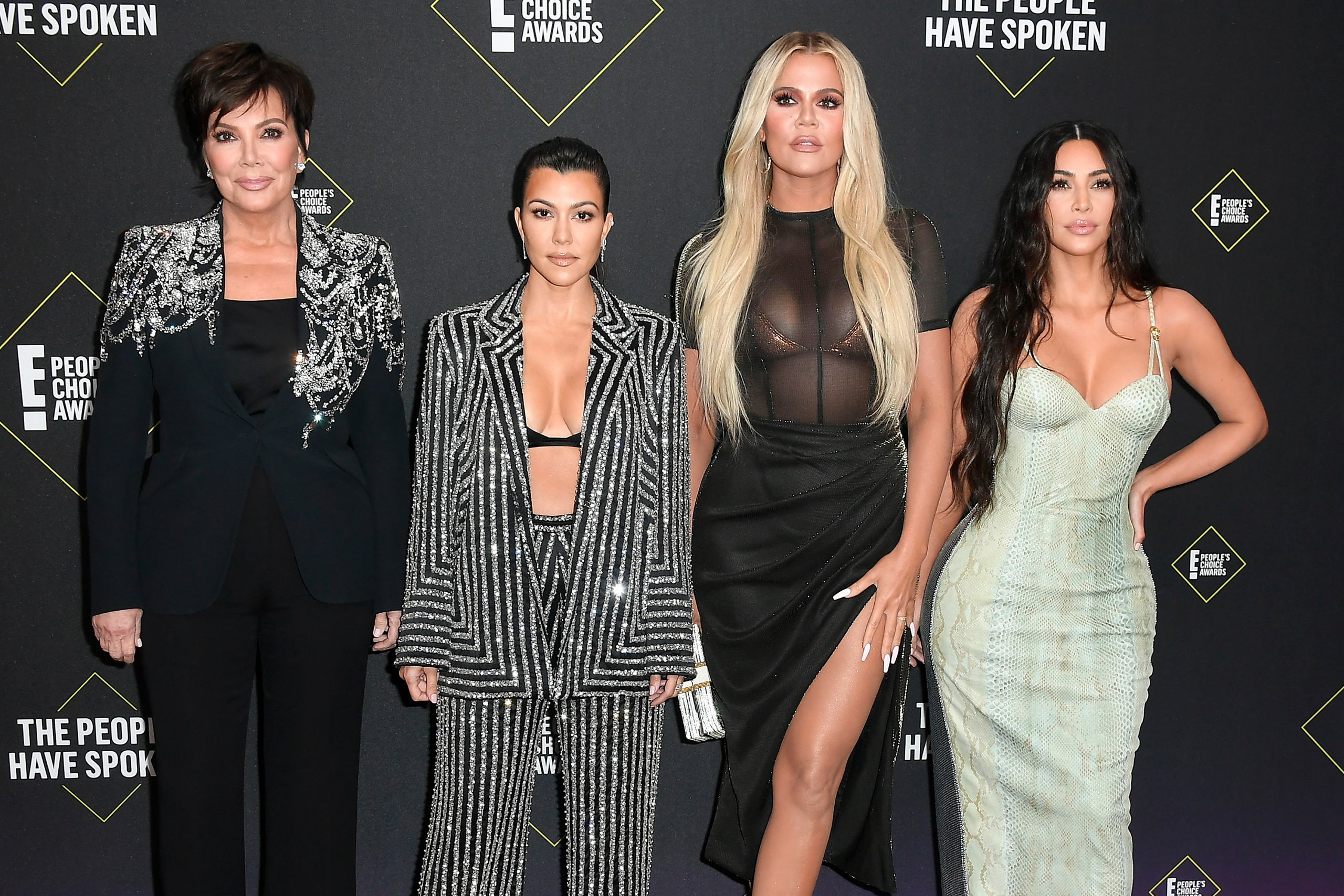 Is Kim Kardashian West's method of using body makeup on psoriasis safe?