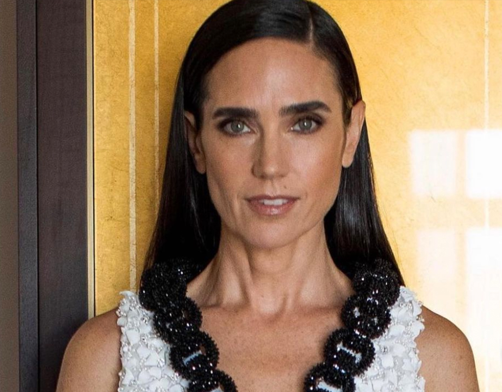 The Simple Primer Jennifer Connelly's Makeup Artist Used Tonight's Emmy -