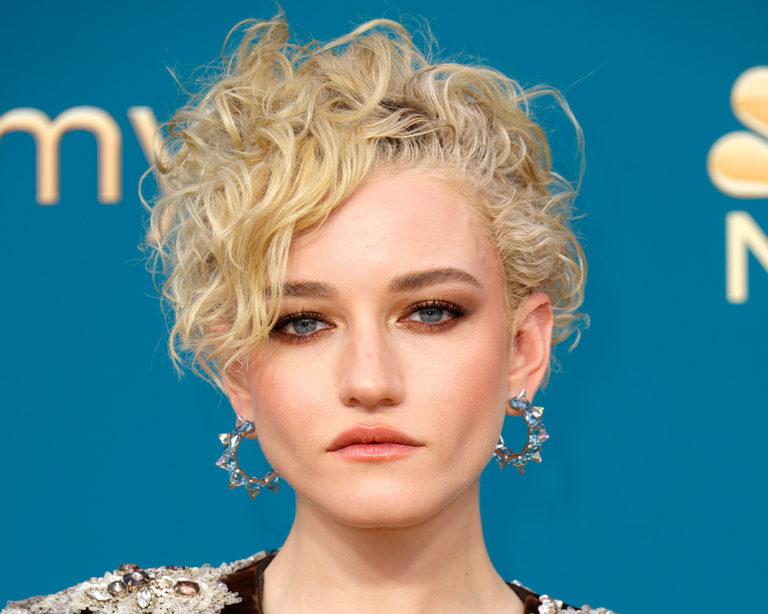 Julia Garner’s Hairstylist Shares the Secret to Her Iconic Curls