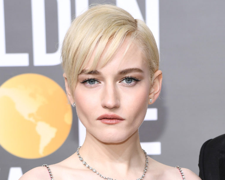 Julia Garner’s Hairstylist Loves This Shine Mist