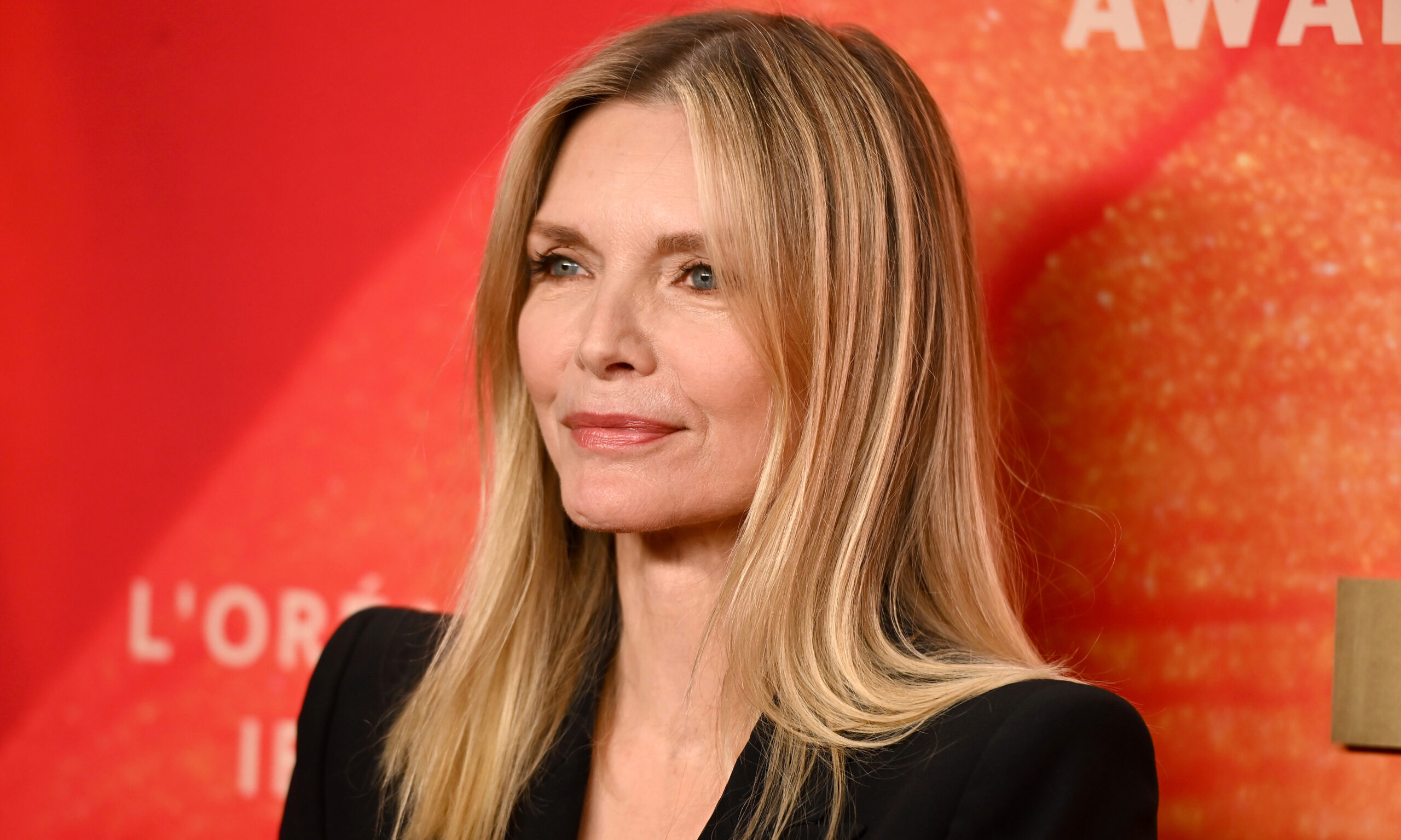 Michelle Pfeiffer Goes Makeup Free In Recent Spring Selfie