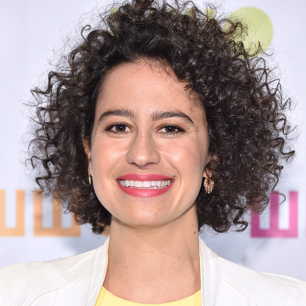 Ilana Glazer short curly hair