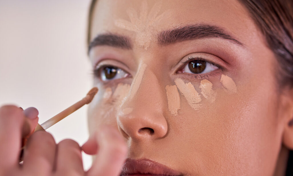 Shoppers Say This New Concealer Is Like ‘Hitting the Jackpot’ for ‘Dry, Aging’ Skin featured image