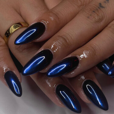 Dark blue chrome nails