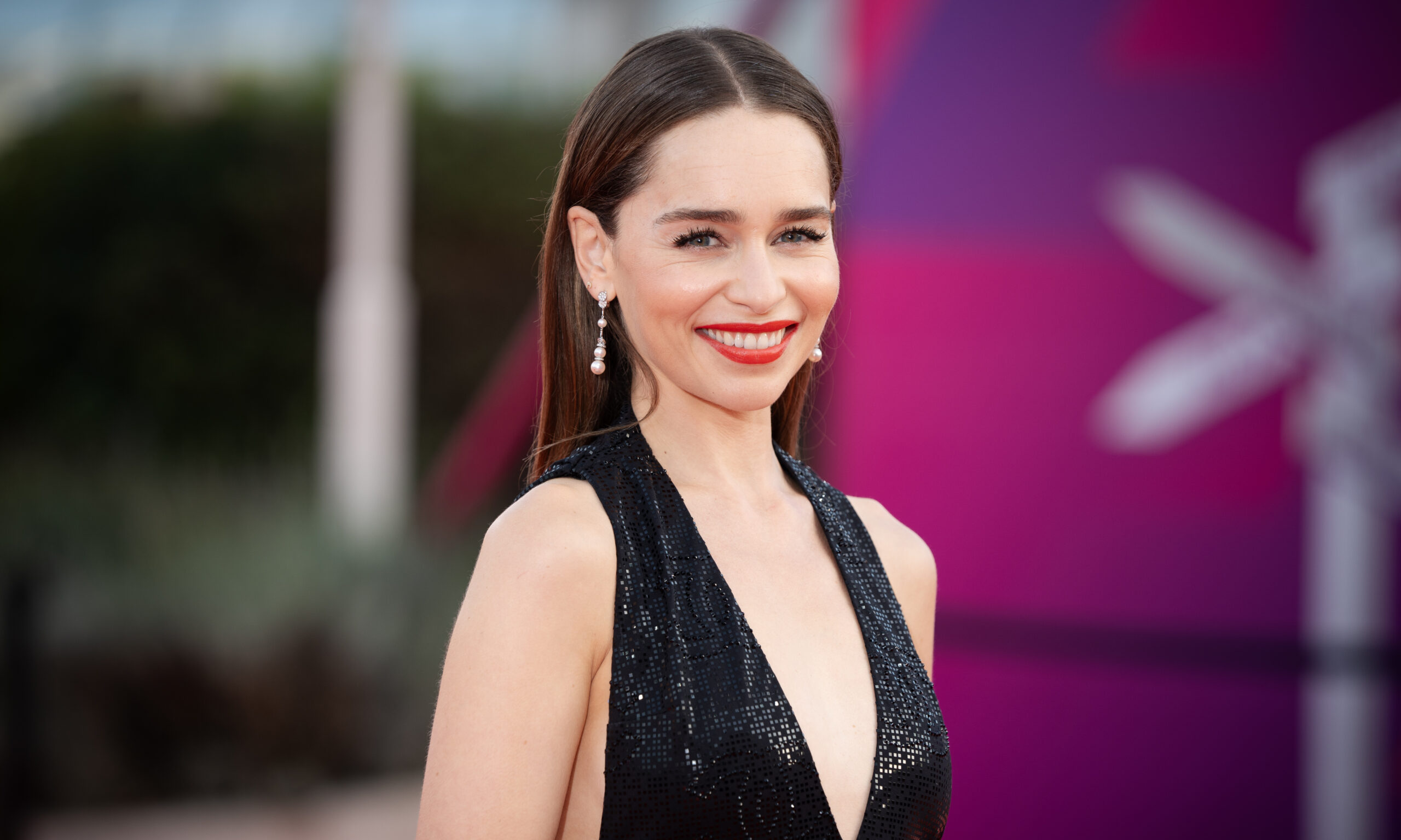 Emilia Clarke Dyed Her Hair ‘Sunbeam Blonde’ for Summer time