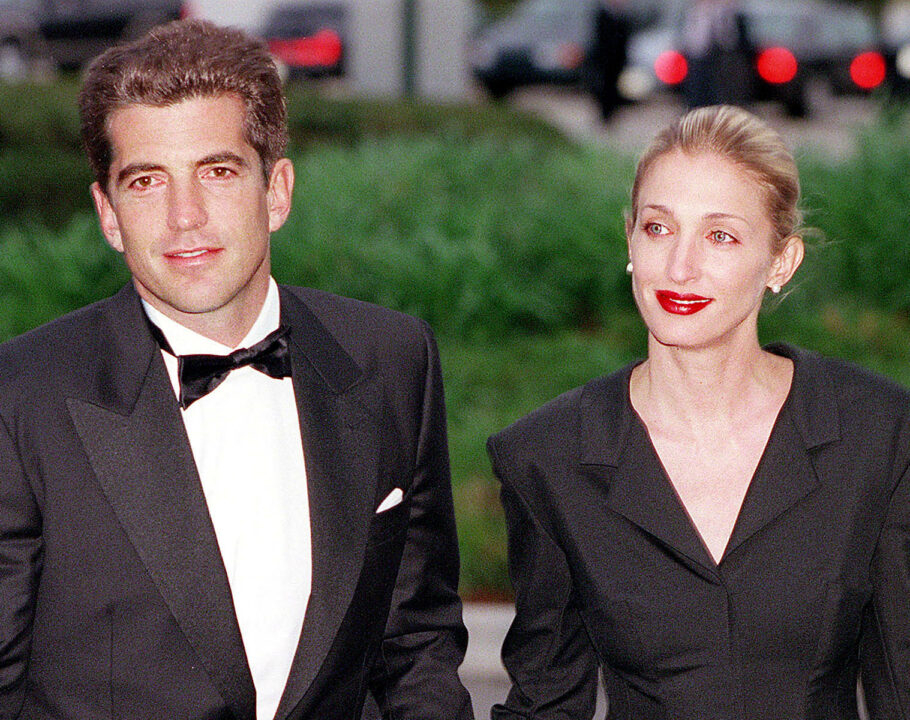 John F. Kennedy, Jr. and his wife Carolyn Bessette Kennedy arrive at the annual John F. Kennedy Library Foundation dinner in the 1990s