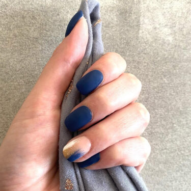 matte manicure with accent nail