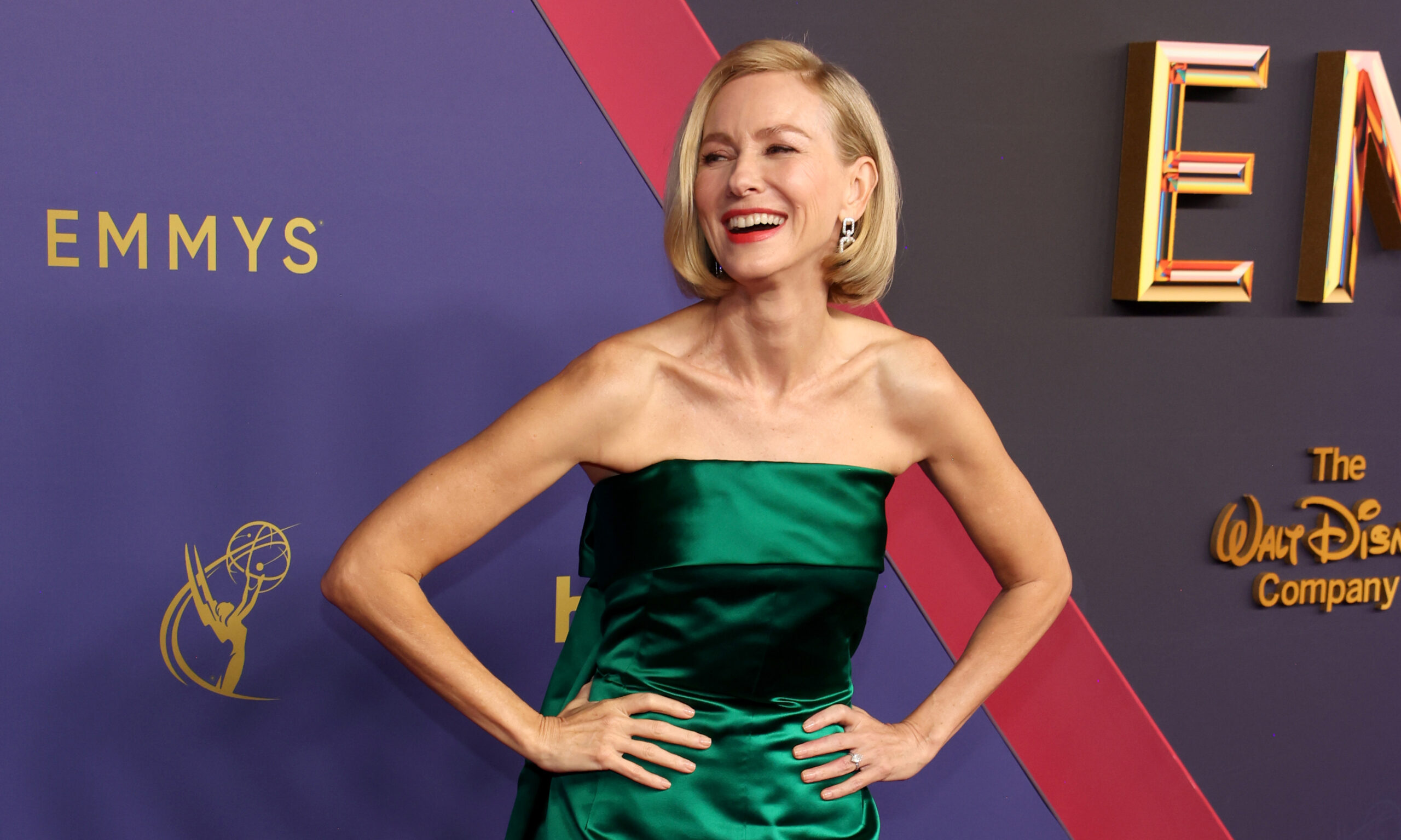 Naomi Watts Wore This Vitamin C Physique Oil for Final Evening’s Emmys