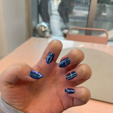 chrome nails with design