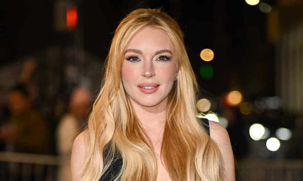 The $80 Tool Behind Lindsay Lohan’s Loose Waves Has Me Completely Mesmerized featured image