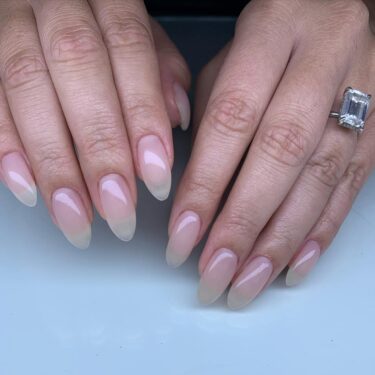 Natural-looking manicure with glass shine